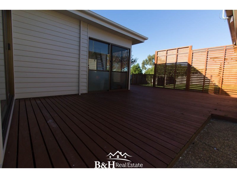 16 Whitford Street, Upper Burnie TAS 7320