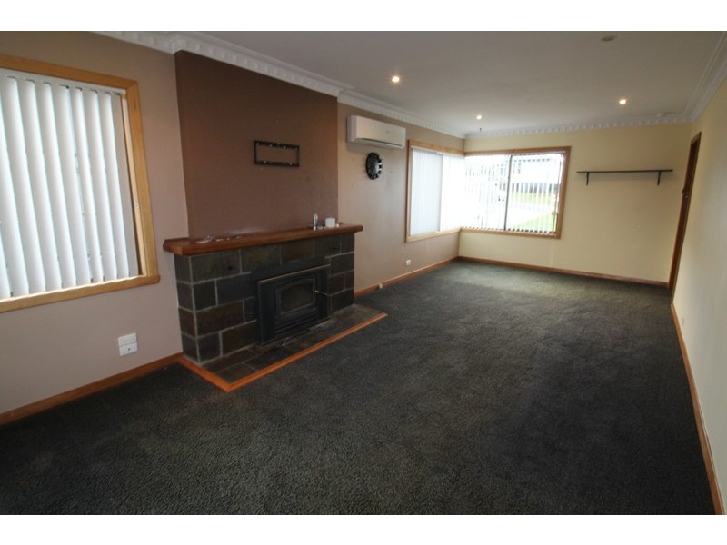 16 Whitford Street, Upper Burnie TAS 7320