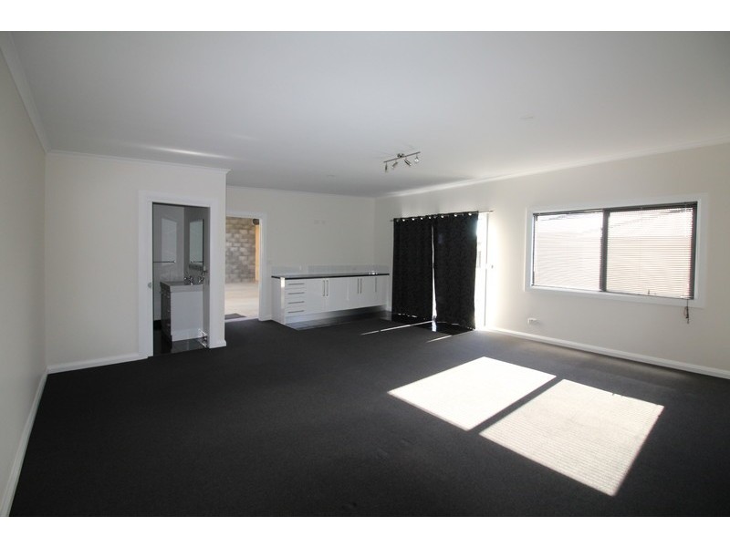 12 Hales Street, Penguin TAS 7316