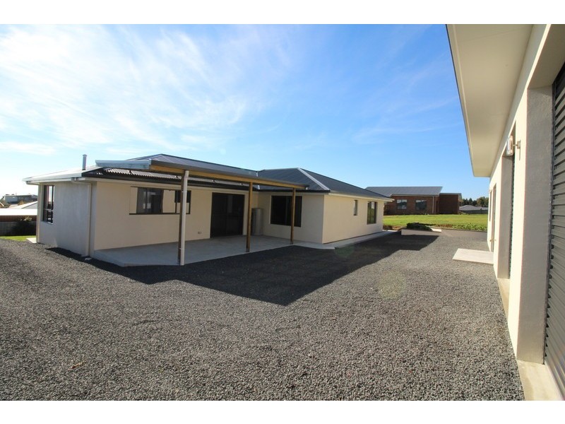 12 Hales Street, Penguin TAS 7316