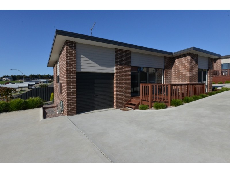 1/8 Hales Street, Penguin TAS 7316