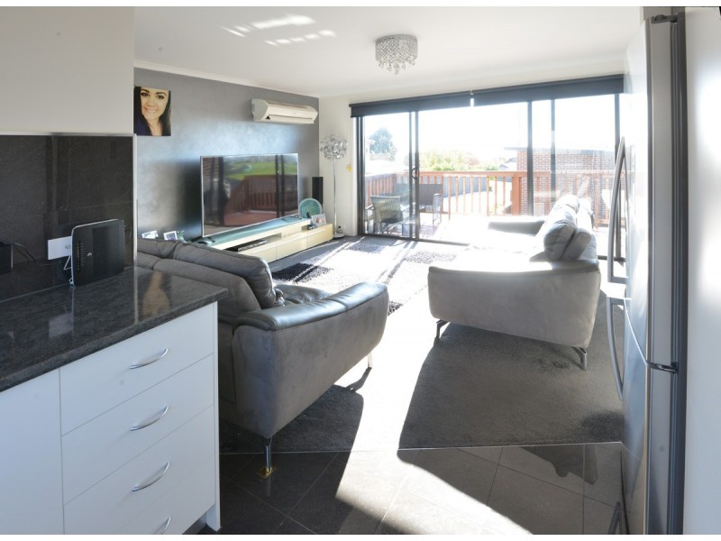2/8 Hales Street, Penguin TAS 7316