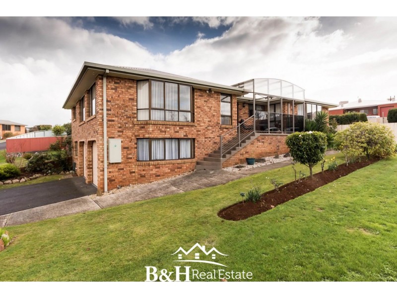 30 Lakin Street, West Ulverstone TAS 7315