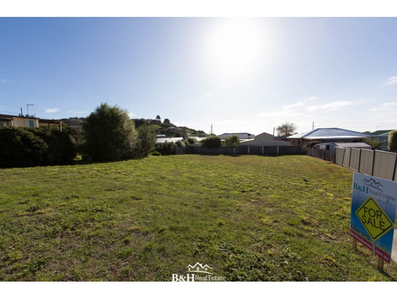 1 Harley Court, West Ulverstone TAS 7315