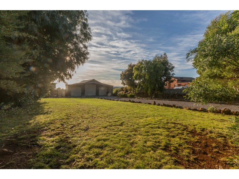 10 Richardson Crescent, Park Grove TAS 7320