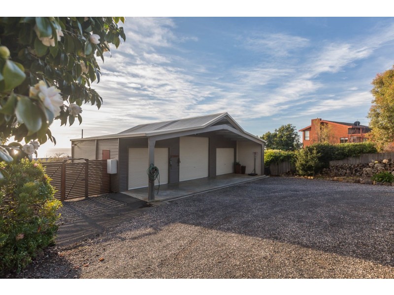 10 Richardson Crescent, Park Grove TAS 7320