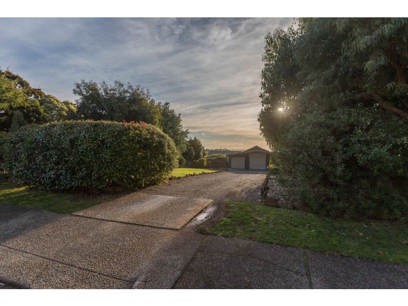10 Richardson Crescent, Park Grove TAS 7320