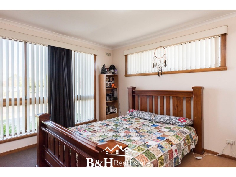 15 Churchill Avenue, Upper Burnie TAS 7320