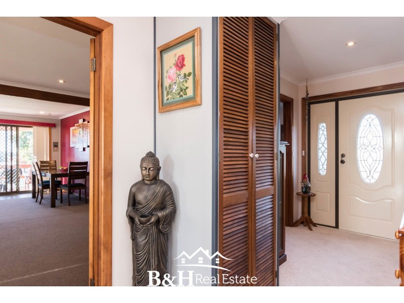 15 Churchill Avenue, Upper Burnie TAS 7320