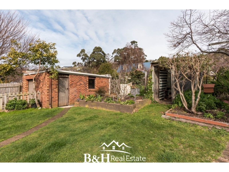 43 Westland Drive, West Ulverstone TAS 7315