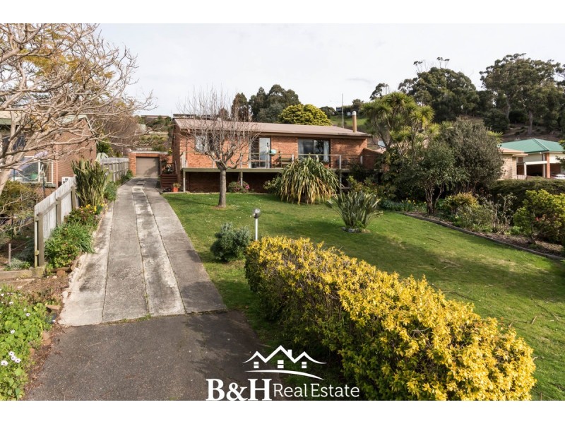 43 Westland Drive, West Ulverstone TAS 7315