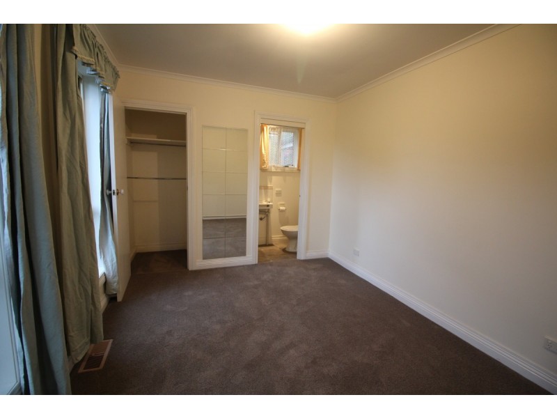 55 Blackwood Parade, Romaine TAS 7320