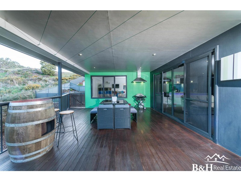 27 Dowling Drive, Romaine TAS 7320
