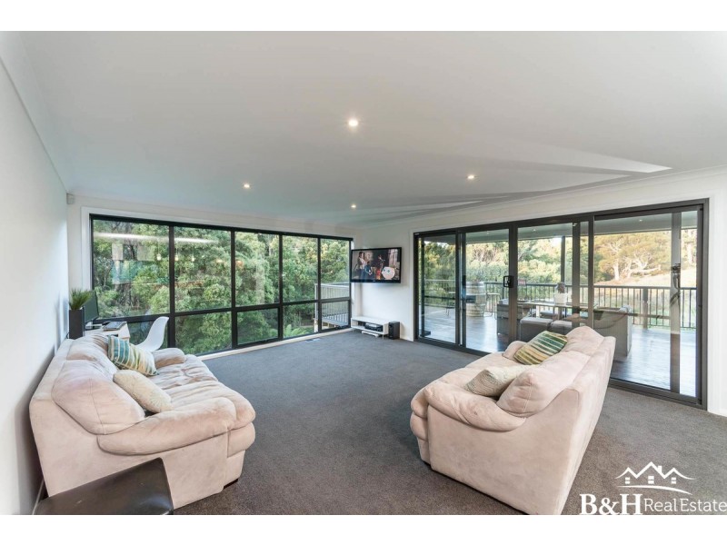 27 Dowling Drive, Romaine TAS 7320