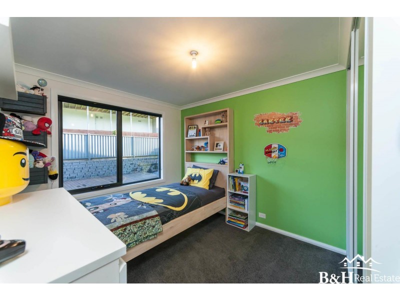 27 Dowling Drive, Romaine TAS 7320