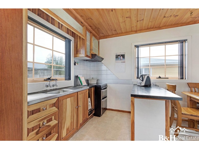 30 Mary Street, West Ulverstone TAS 7315