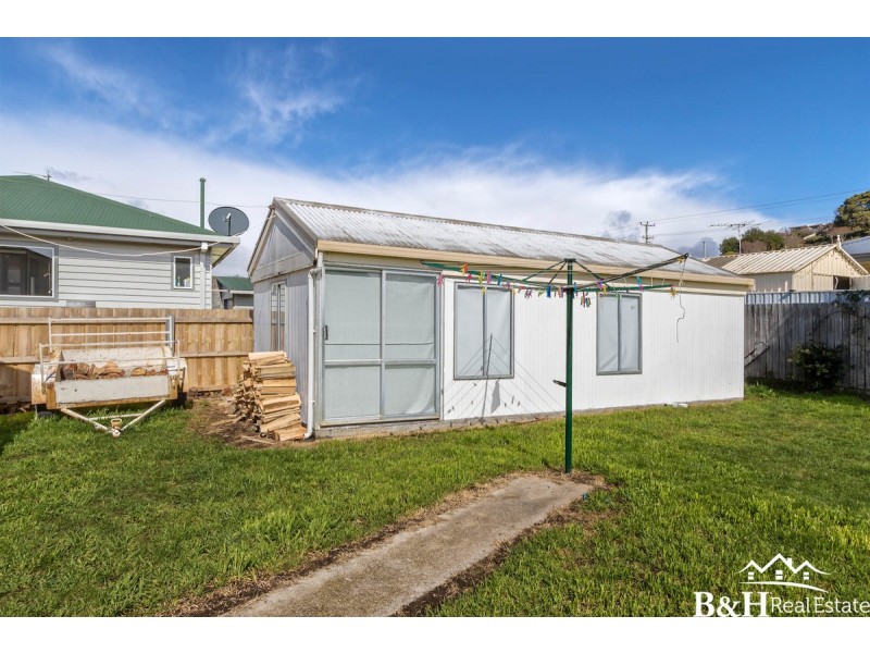 30 Mary Street, West Ulverstone TAS 7315