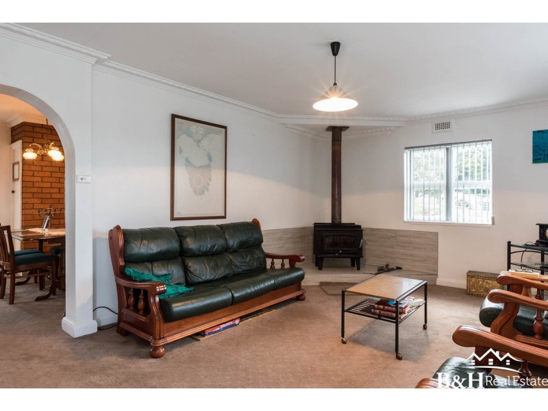 132 South Road, West Ulverstone TAS 7315