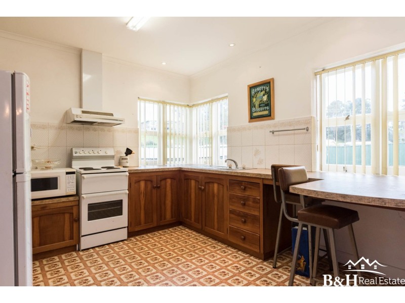 132 South Road, West Ulverstone TAS 7315