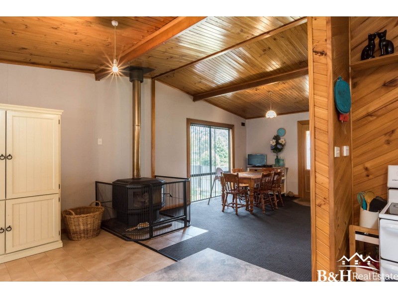 70 River Avenue, Heybridge TAS 7316