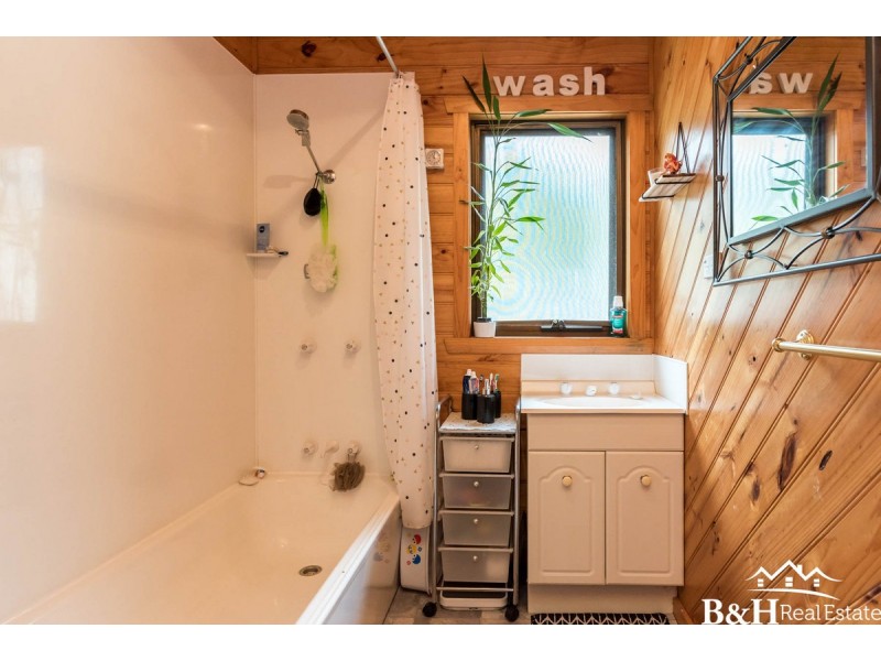 70 River Avenue, Heybridge TAS 7316