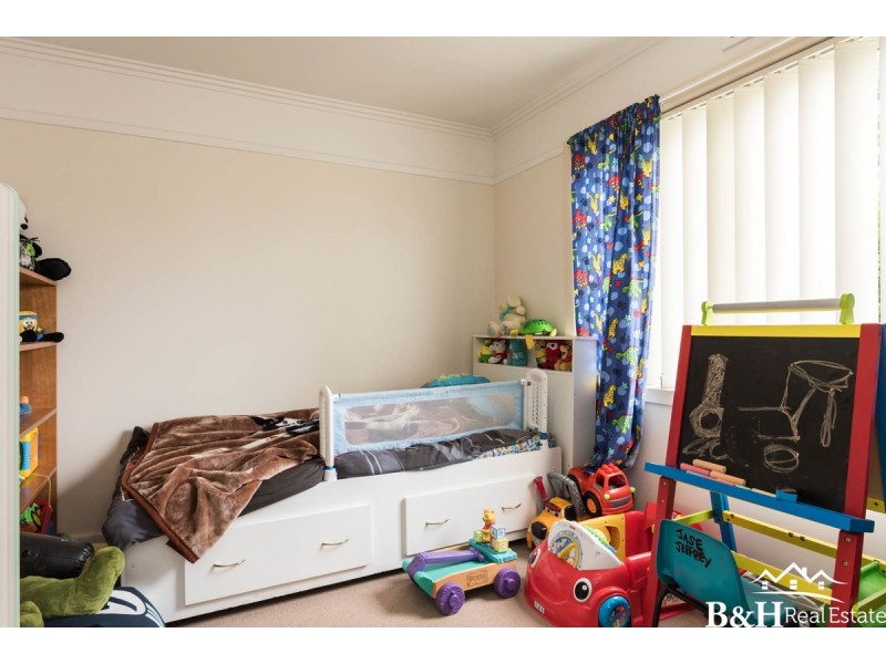 33 Ashwater Crescent, Penguin TAS 7316
