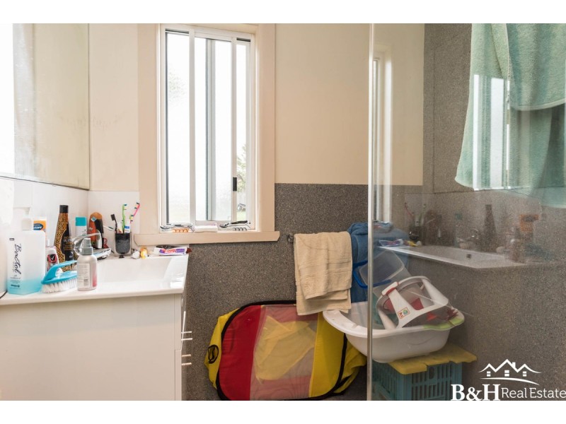 33 Ashwater Crescent, Penguin TAS 7316