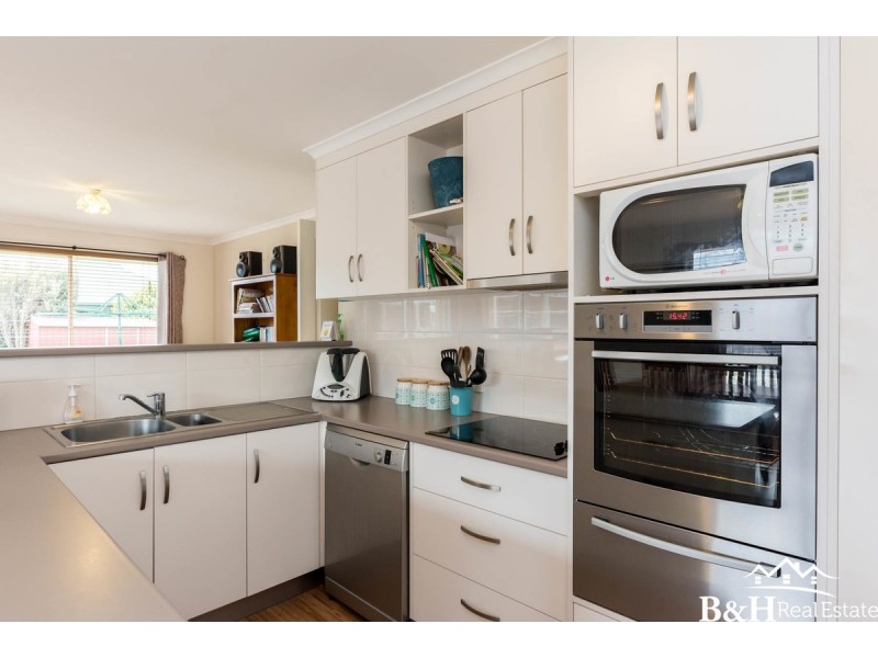 9 Reeve Street, Somerset TAS 7322