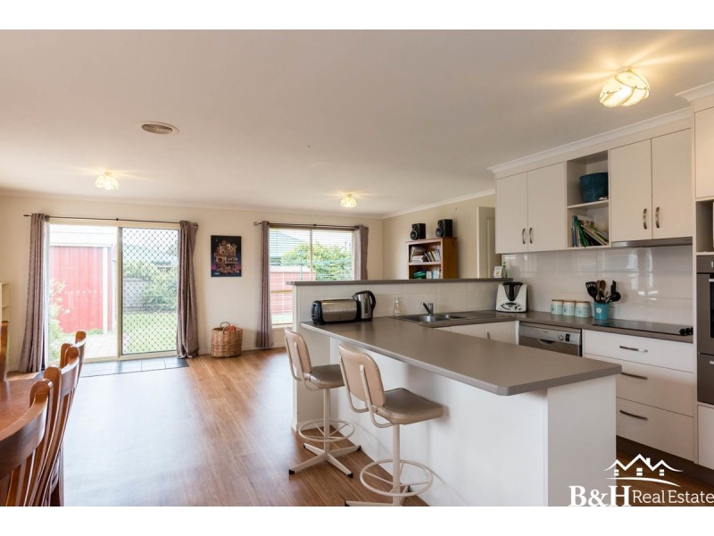 9 Reeve Street, Somerset TAS 7322