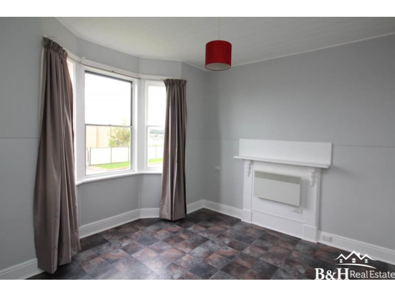 54 Wenvoe Street, Devonport TAS 7310