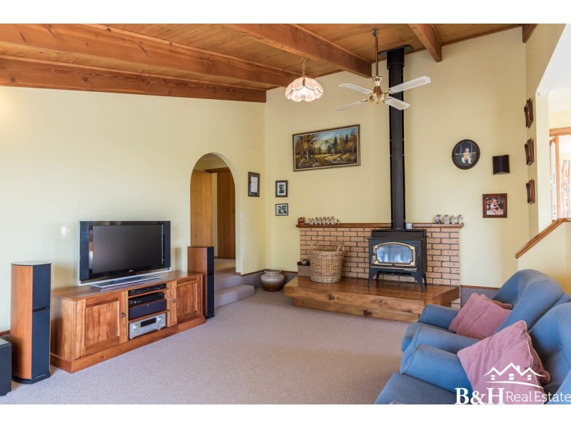 2 Ritchie Avenue, Downlands TAS 7320