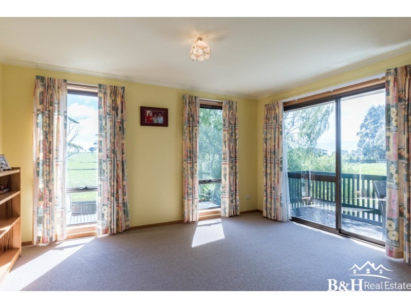 2 Ritchie Avenue, Downlands TAS 7320