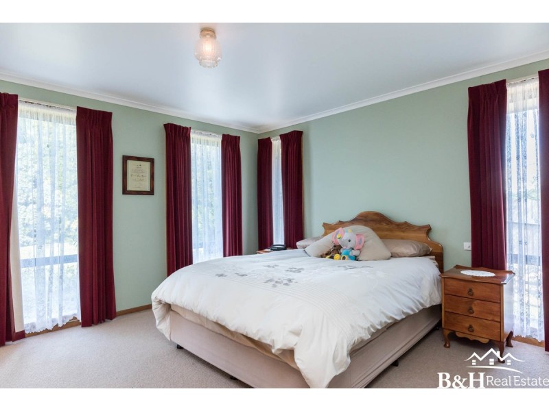 2 Ritchie Avenue, Downlands TAS 7320