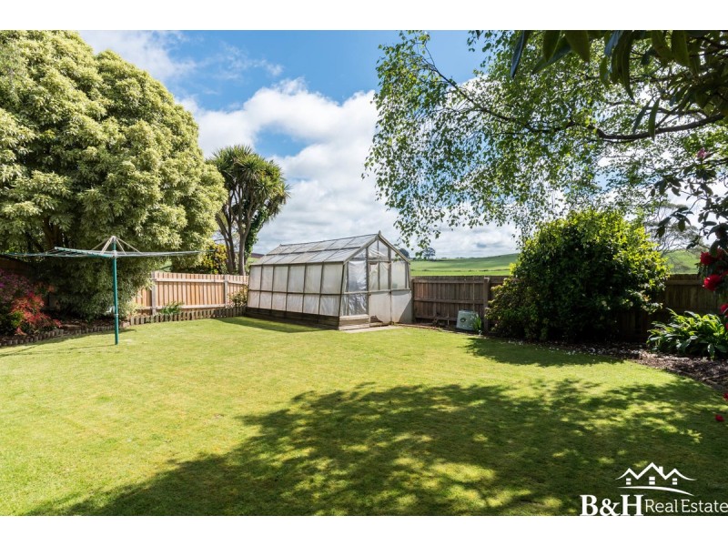2 Ritchie Avenue, Downlands TAS 7320