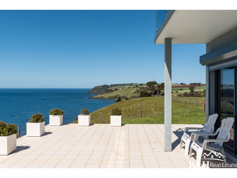 17328 Bass Highway, Boat Harbour TAS 7321