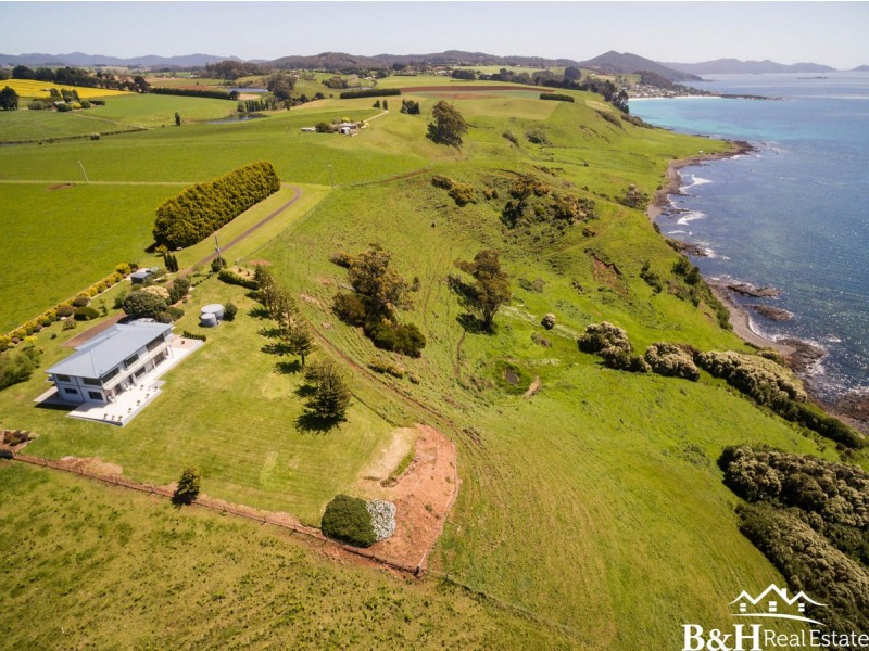 17328 Bass Highway, Boat Harbour TAS 7321