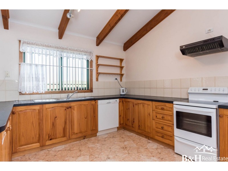 83 Manuka Drive, Romaine TAS 7320