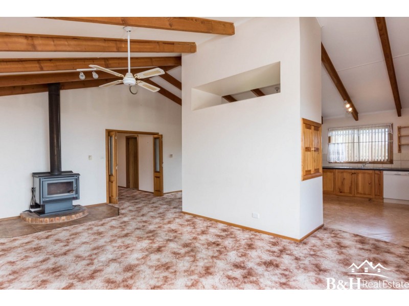 83 Manuka Drive, Romaine TAS 7320