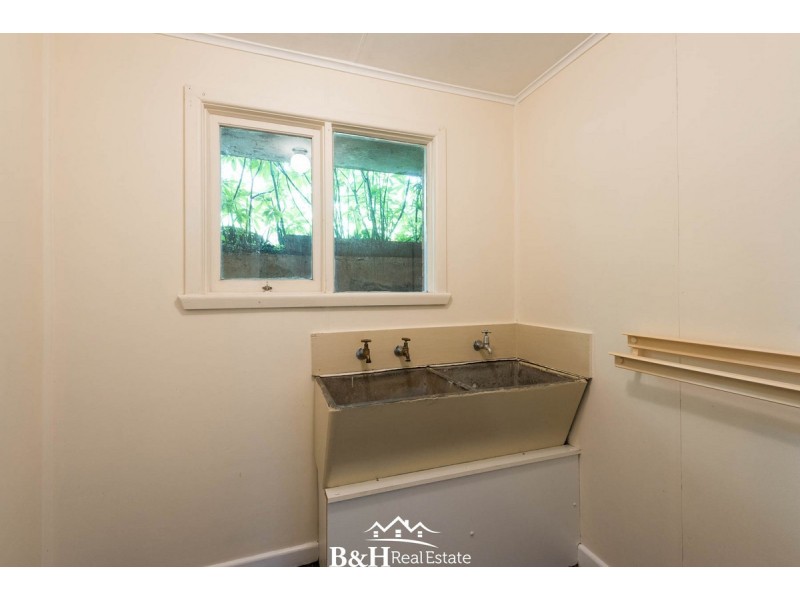 1/21 Quinn Street, Penguin TAS 7316