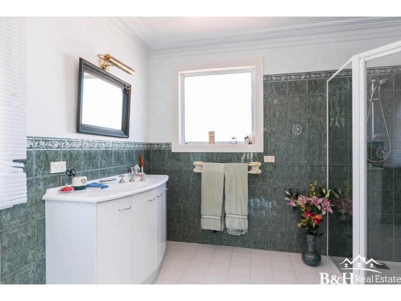 19 John Street, Ulverstone TAS 7315