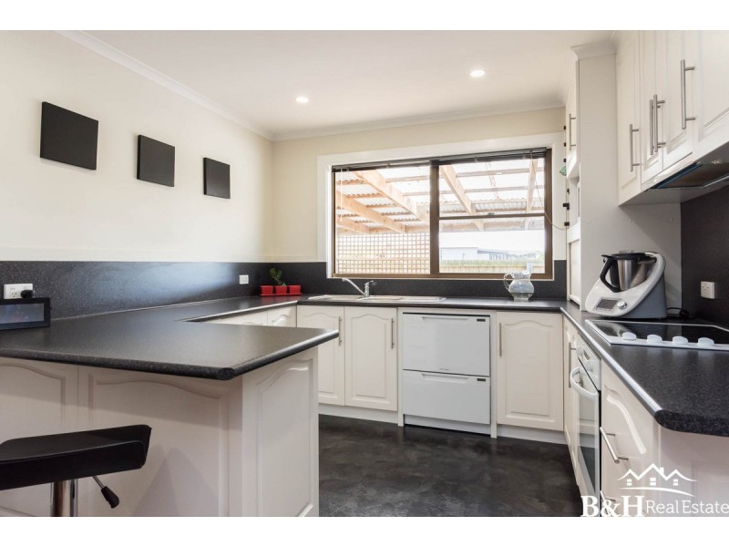 3 Albert Street, Stanley TAS 7331