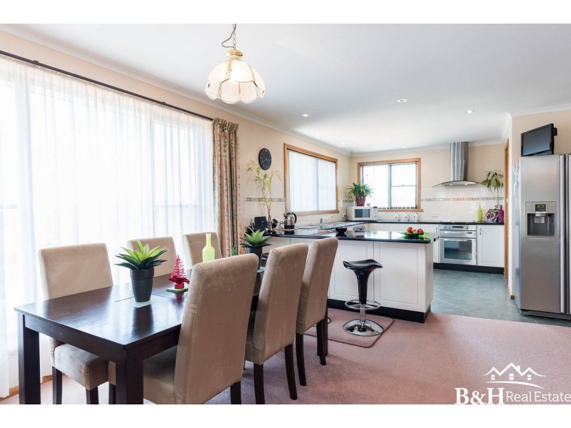 13 Sassafras Crescent, Romaine TAS 7320