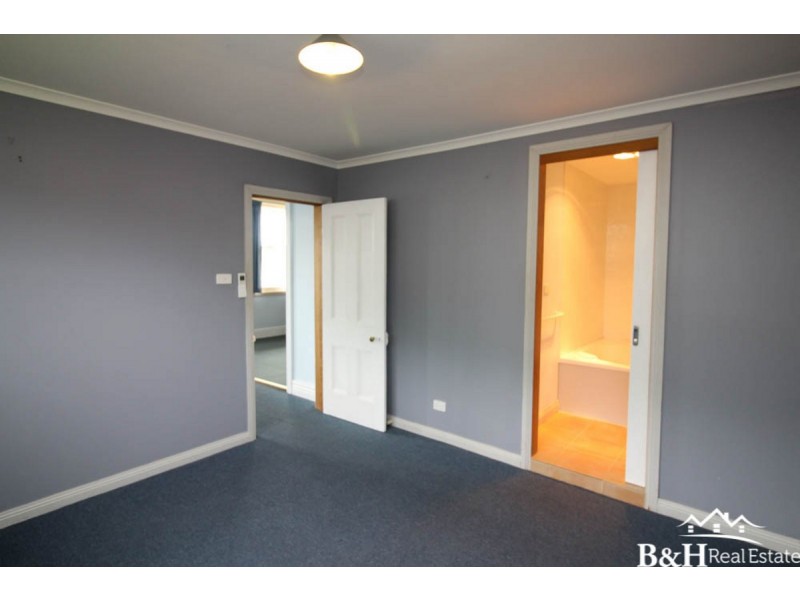 54 Wenvoe Street, Devonport TAS 7310