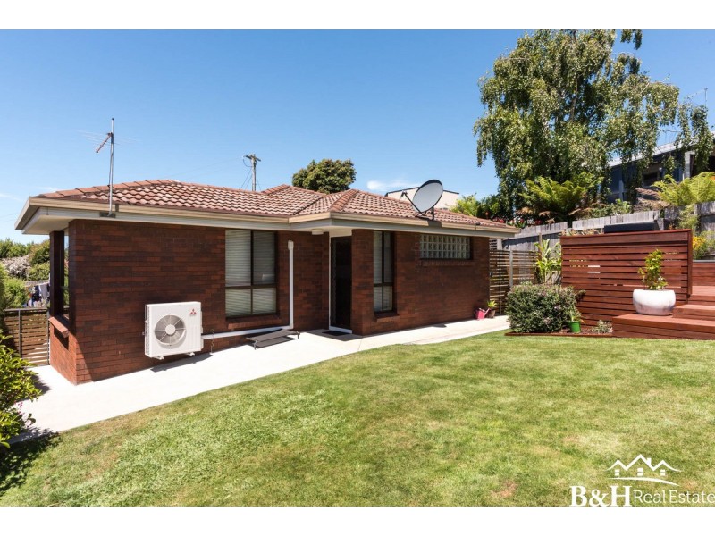 3/1 Long Street, Penguin TAS 7316