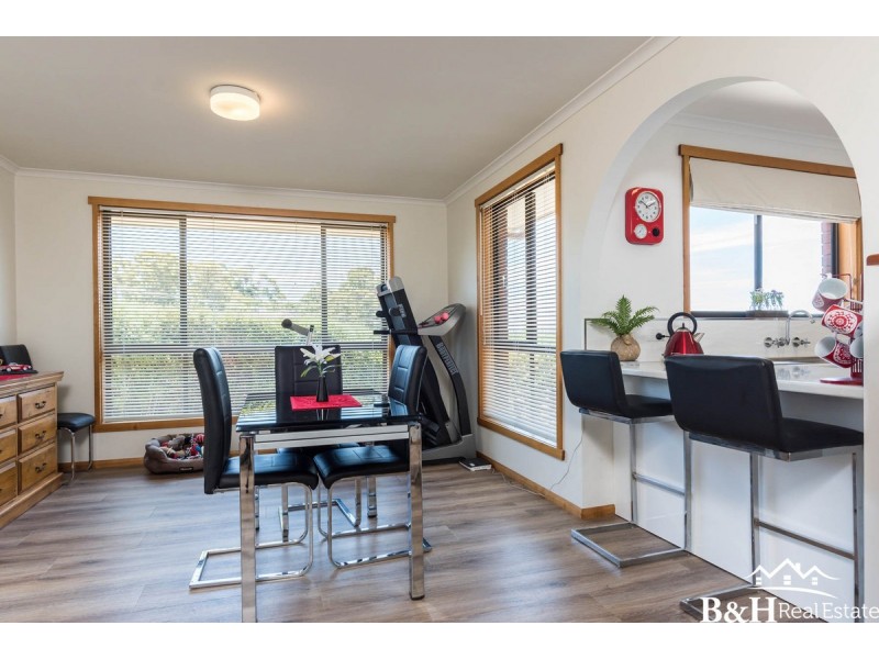 3/1 Long Street, Penguin TAS 7316