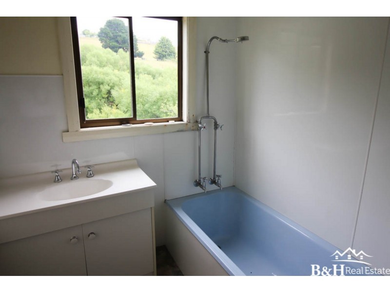 2/162 Mount Street, Hillcrest TAS 7320