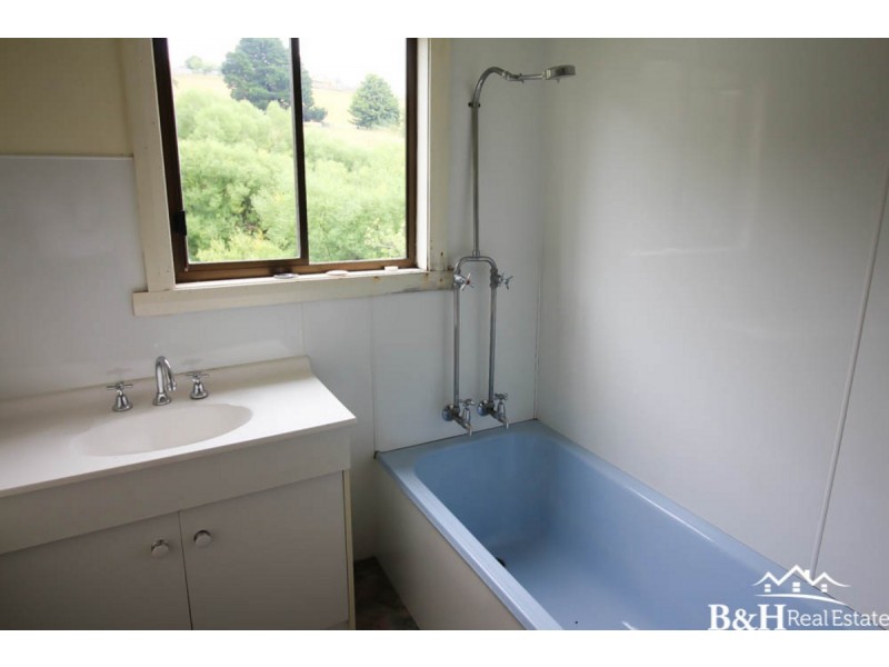 2/162 Mount Street, Hillcrest TAS 7320