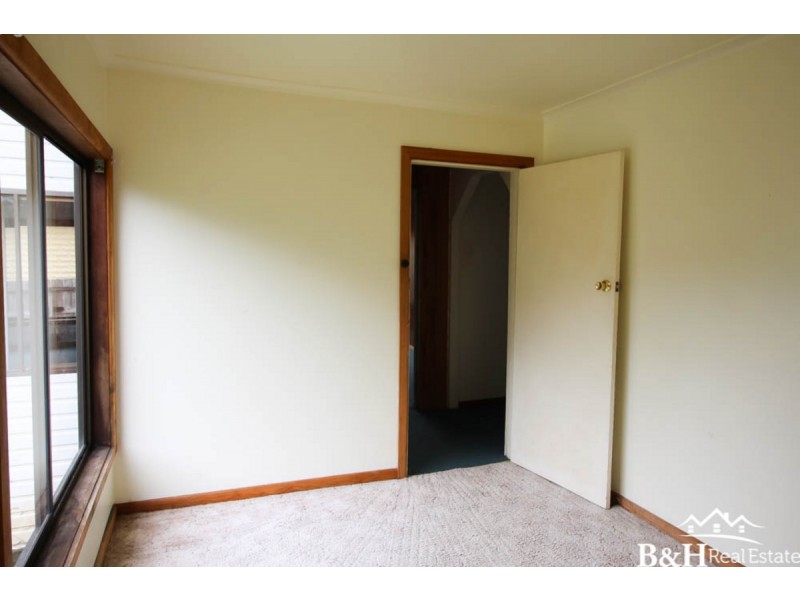 2/162 Mount Street, Hillcrest TAS 7320