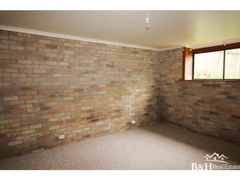 2/162 Mount Street, Hillcrest TAS 7320