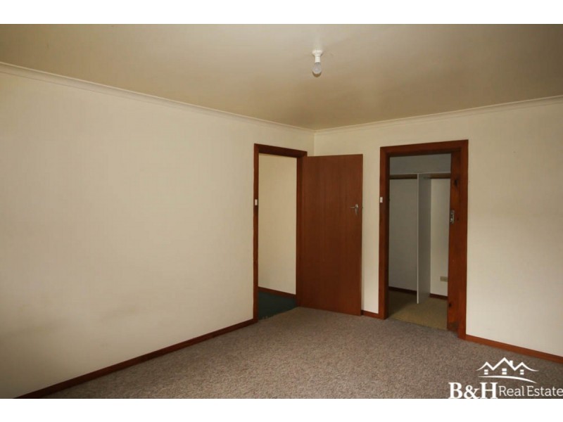 2/162 Mount Street, Hillcrest TAS 7320